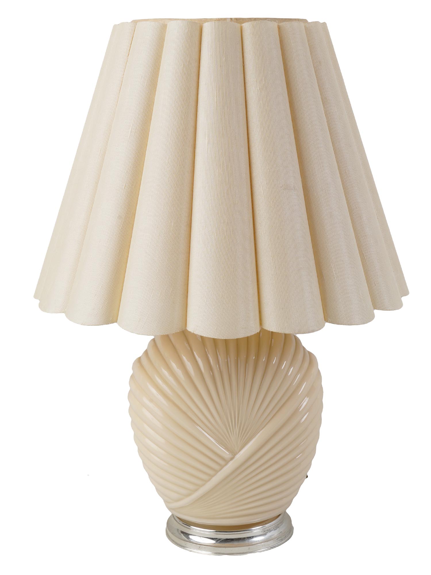 VINTAGE BEIGE SHELL TABLE LAMP MID CENTURY STYLE PIC-0